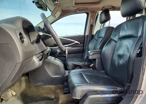 2016 Jeep Compass Latitude z USA, uszkodzony, nr VIN 1C4NJDEB7GD802679